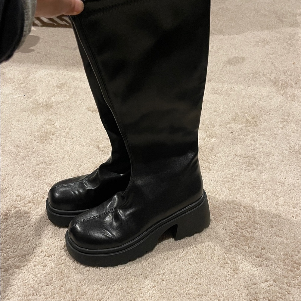Black Women's Knee-High Boots NWT